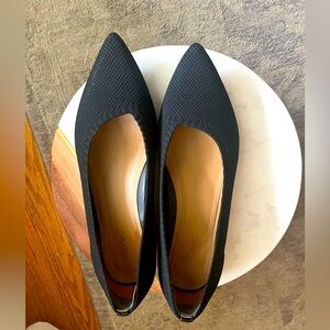 Vionic Black Flats